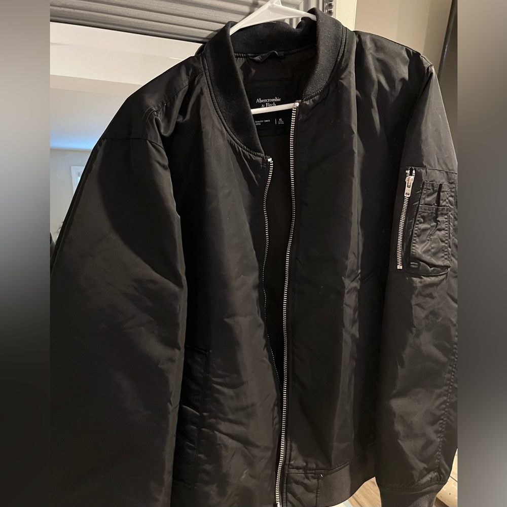 Men’s Abercrombie bomber jacket XL